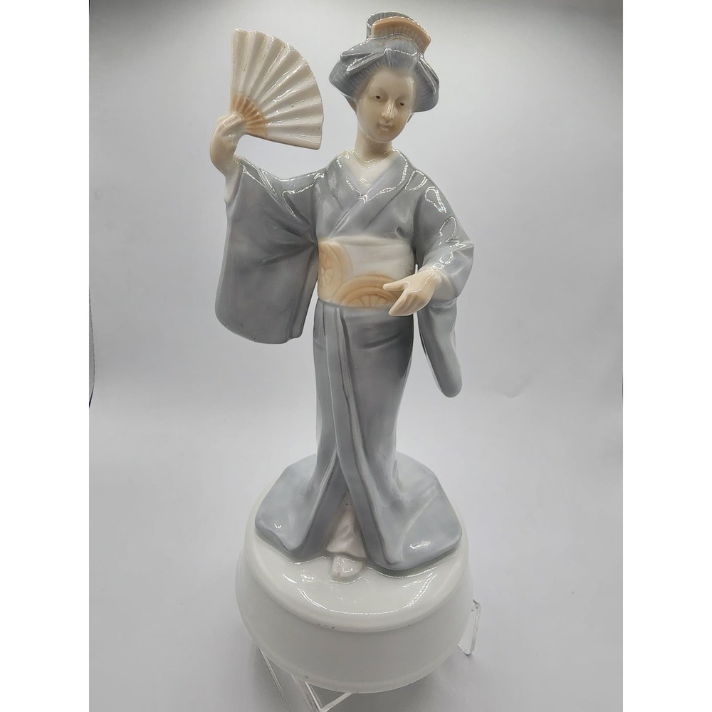 Otagiri Sakura Japanese Geisha Girl Turning Music Box Vintage 9"
